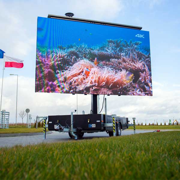 outdoor-mobile-led-screen2